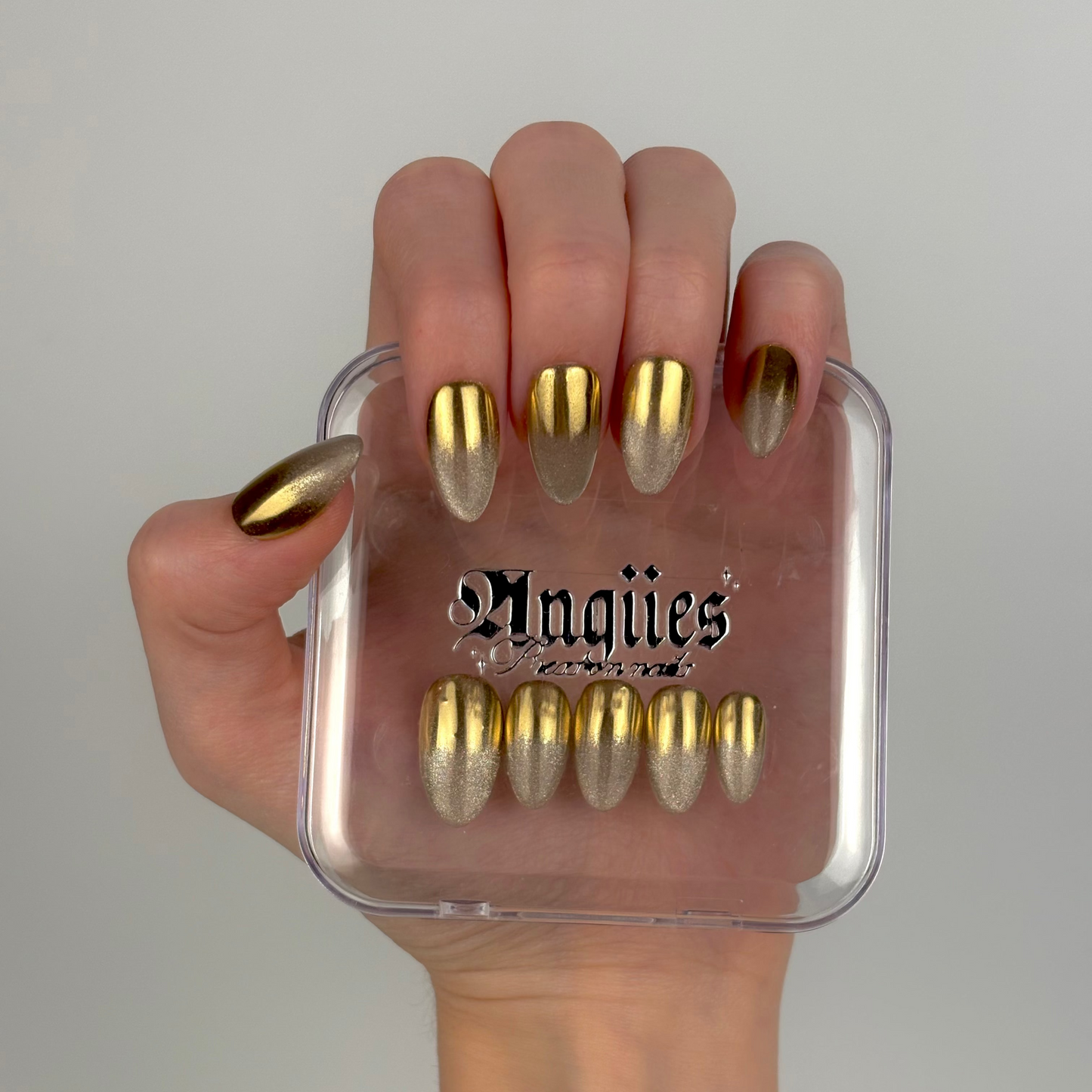 CHEERS! (MIDNIGHT TOAST)